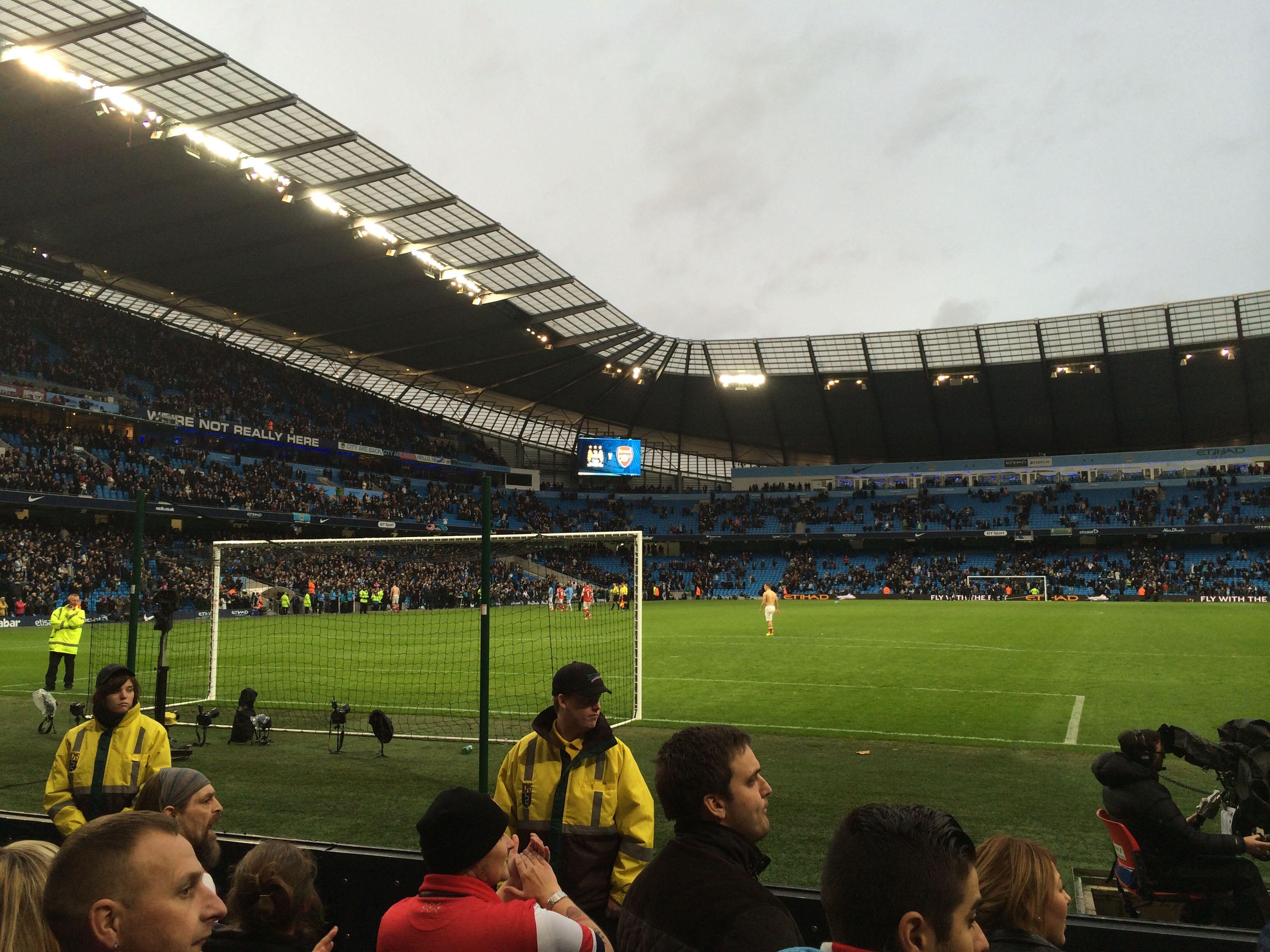 港足球的发 港足球的发